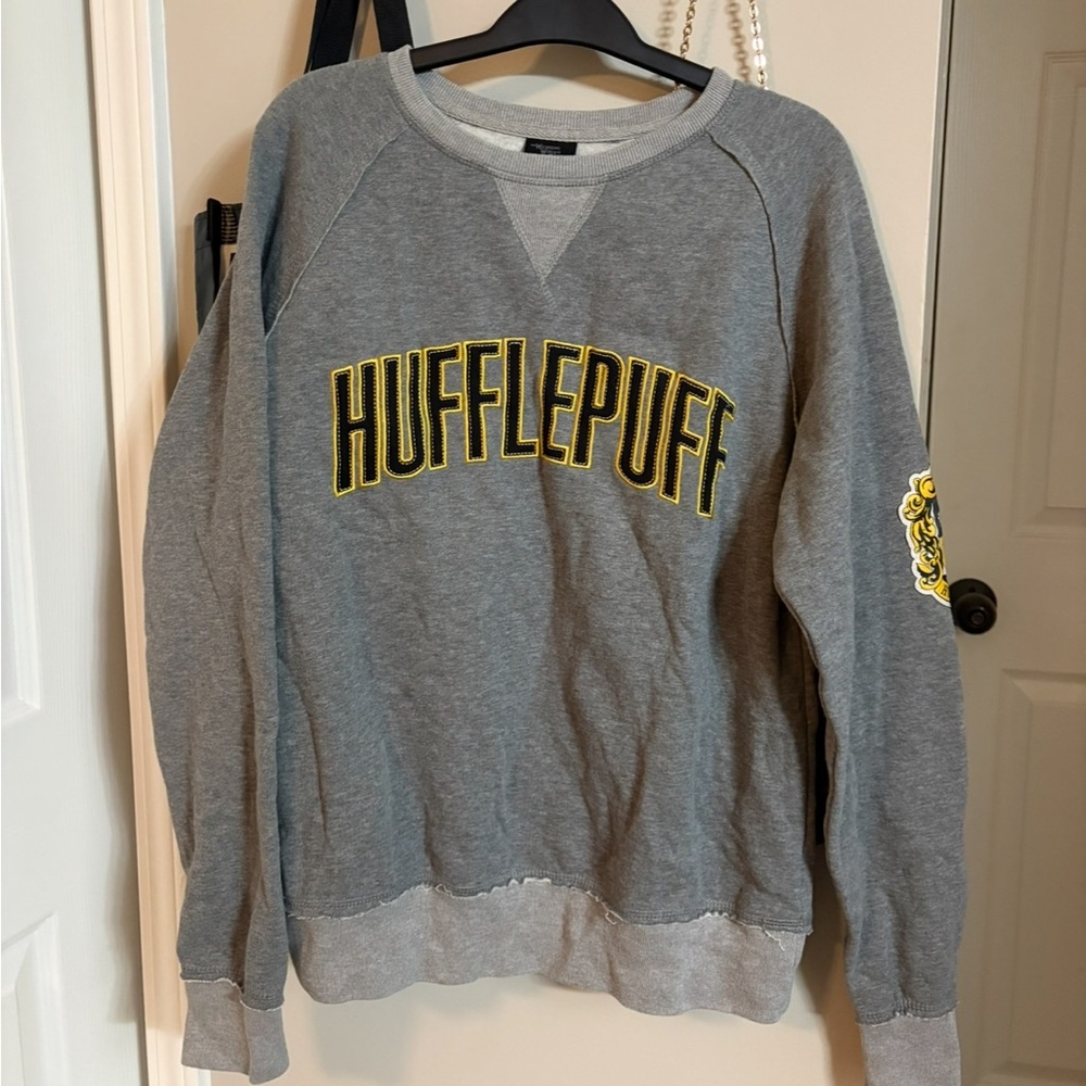 Harry Potter Hufflepuff Gray Crewneck Sweatshirt